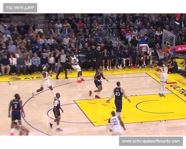 波斯特镇守禁区送大帽，库里高难度挑篮入选十佳球